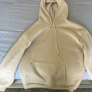 A very cute Taylor Swift sweatshirt! I never used it, it’s brand new!